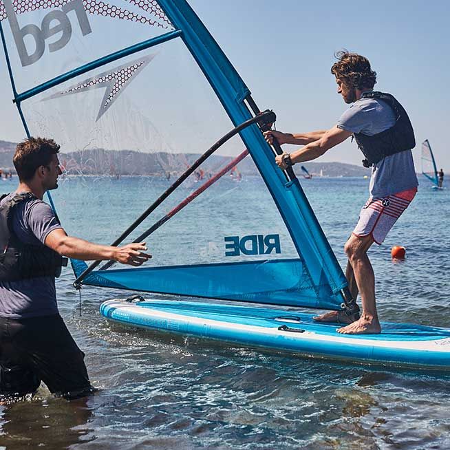 red-paddle-co-napihljiva-sup-deska-2018-107-ride-windsurf-1.jpg